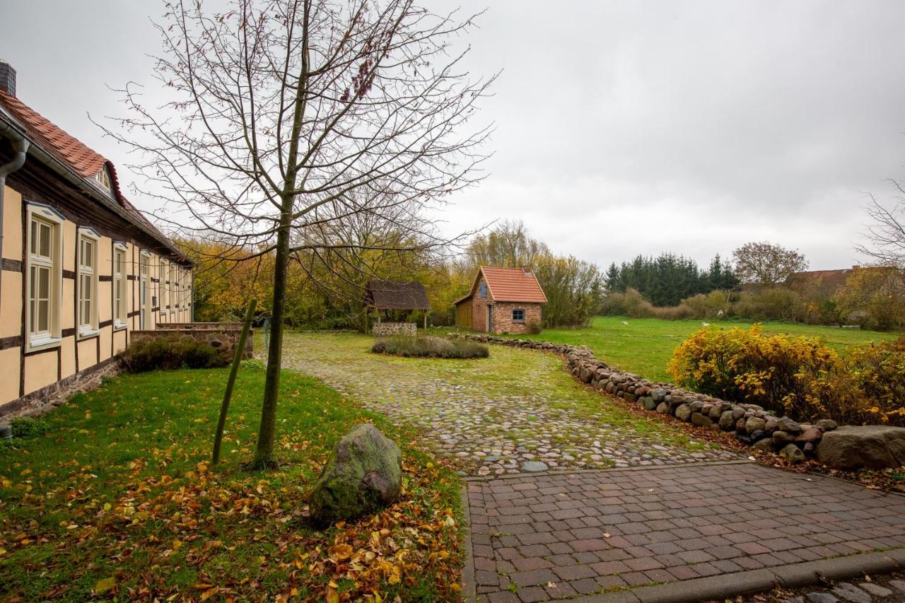 Altes Pastorat Schwichtenberg Borrentin ภายนอก รูปภาพ